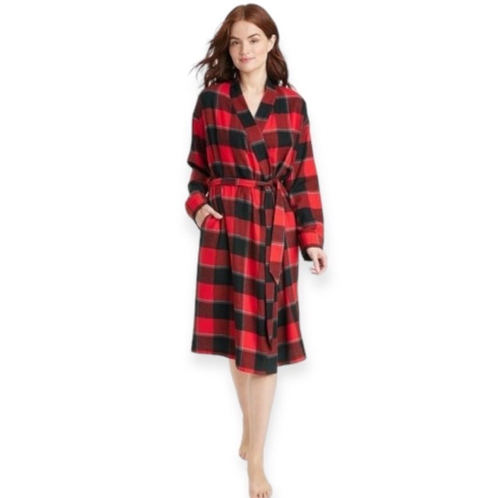 STARS ABOVE Perfectly Cozy Buffalo Check Flannel Robe in Red‎ Size M/L NEW NWT